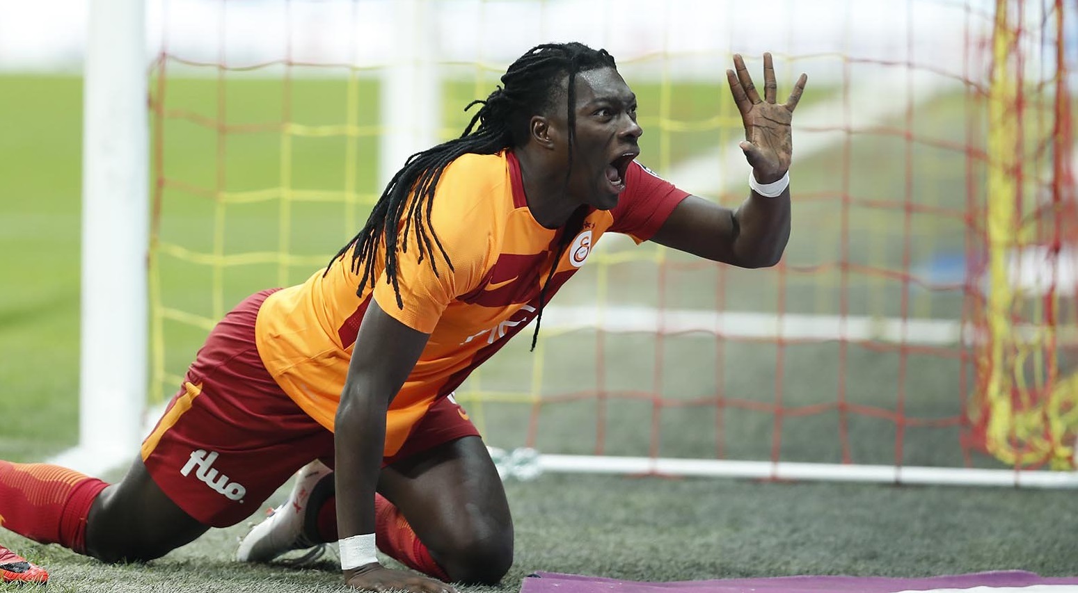 gomis.jpg