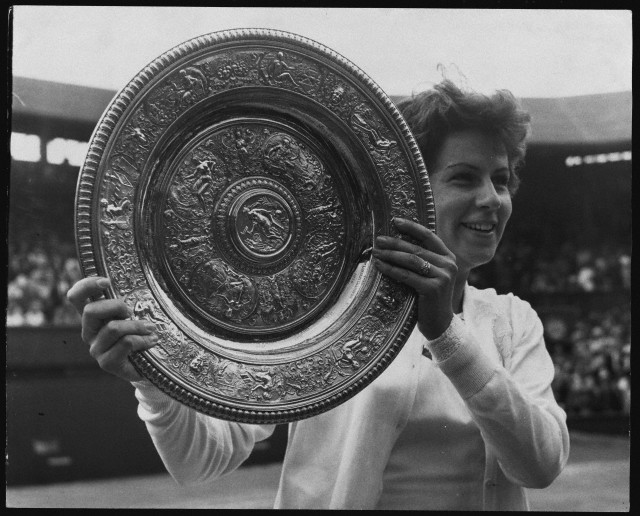 Maria Bueno 1964.jpg