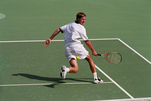 Yevgeny Kafelnikov 2000.jpg